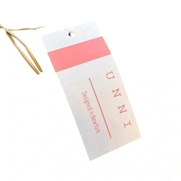 Fanny pack, faux suede, adjustable strap, zip closure, free shipping NWT - Picture 4 of 4